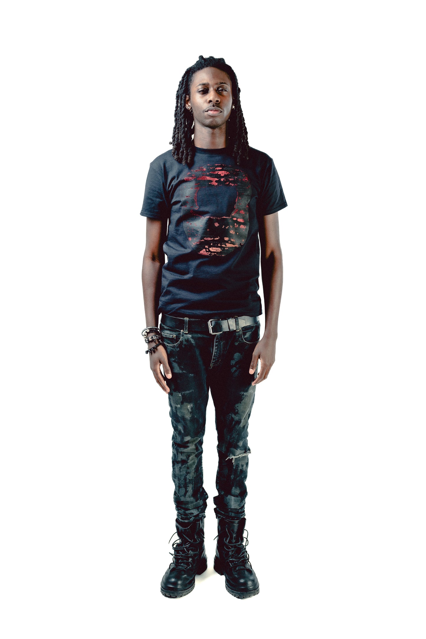 DISTRESS FANGZ TSHIRT